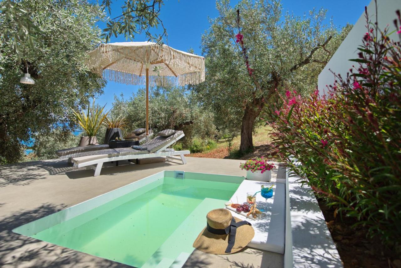 Eleon Suites New Isomata Exterior photo