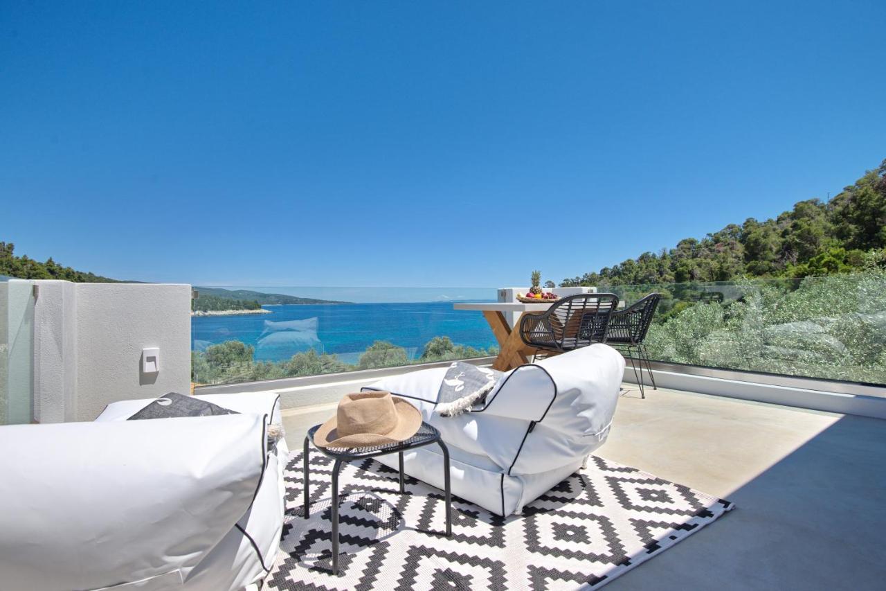 Eleon Suites New Isomata Exterior photo