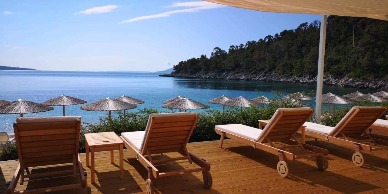 Eleon Suites New Isomata Exterior photo